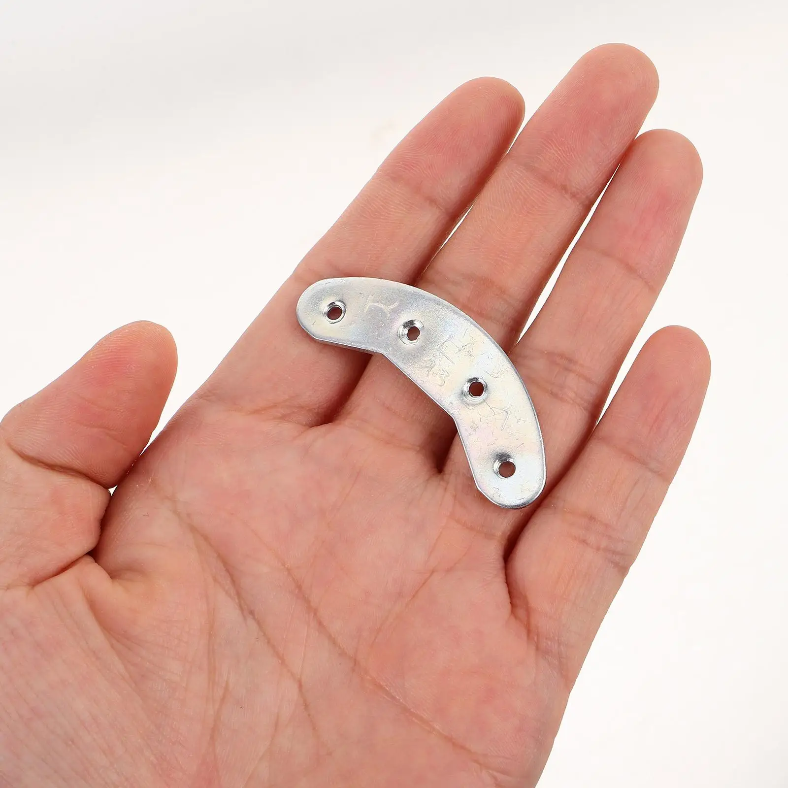 2 paia di cuscinetti antiusura con suola in metallo ad alta resistenza calzature da uomo protezioni per tallone argento durevoli piatti di riparazione per scarpe stabili cura del piede