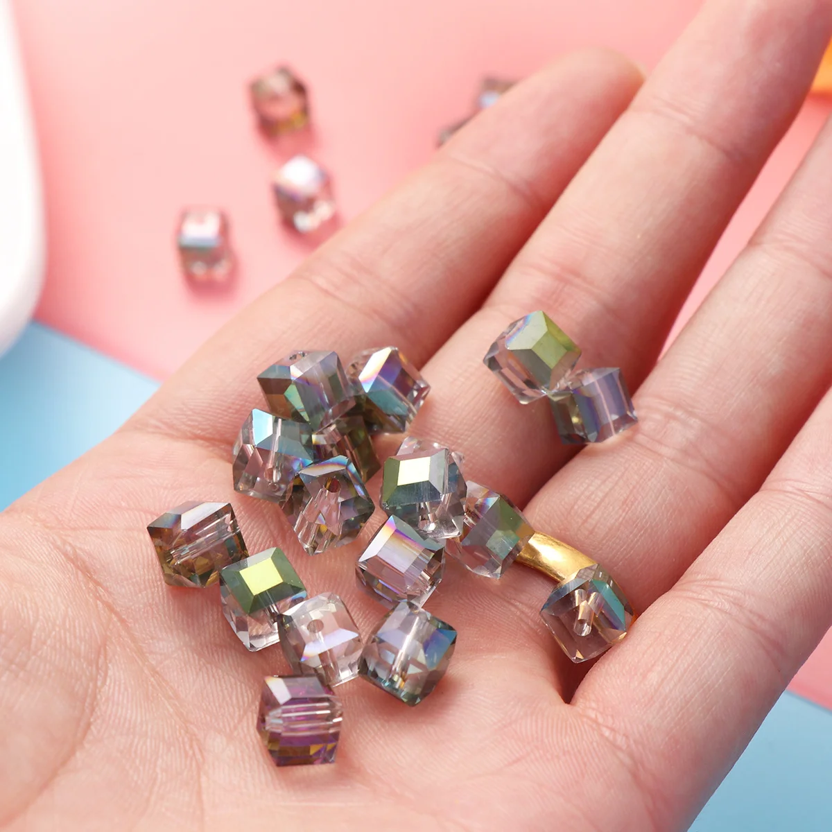 

50Pcs Crystal Bead Colorful 8mm Square Polished Beads Smooth Safe for DIY Necklace Jewelry Bracelet Hanging Pendant