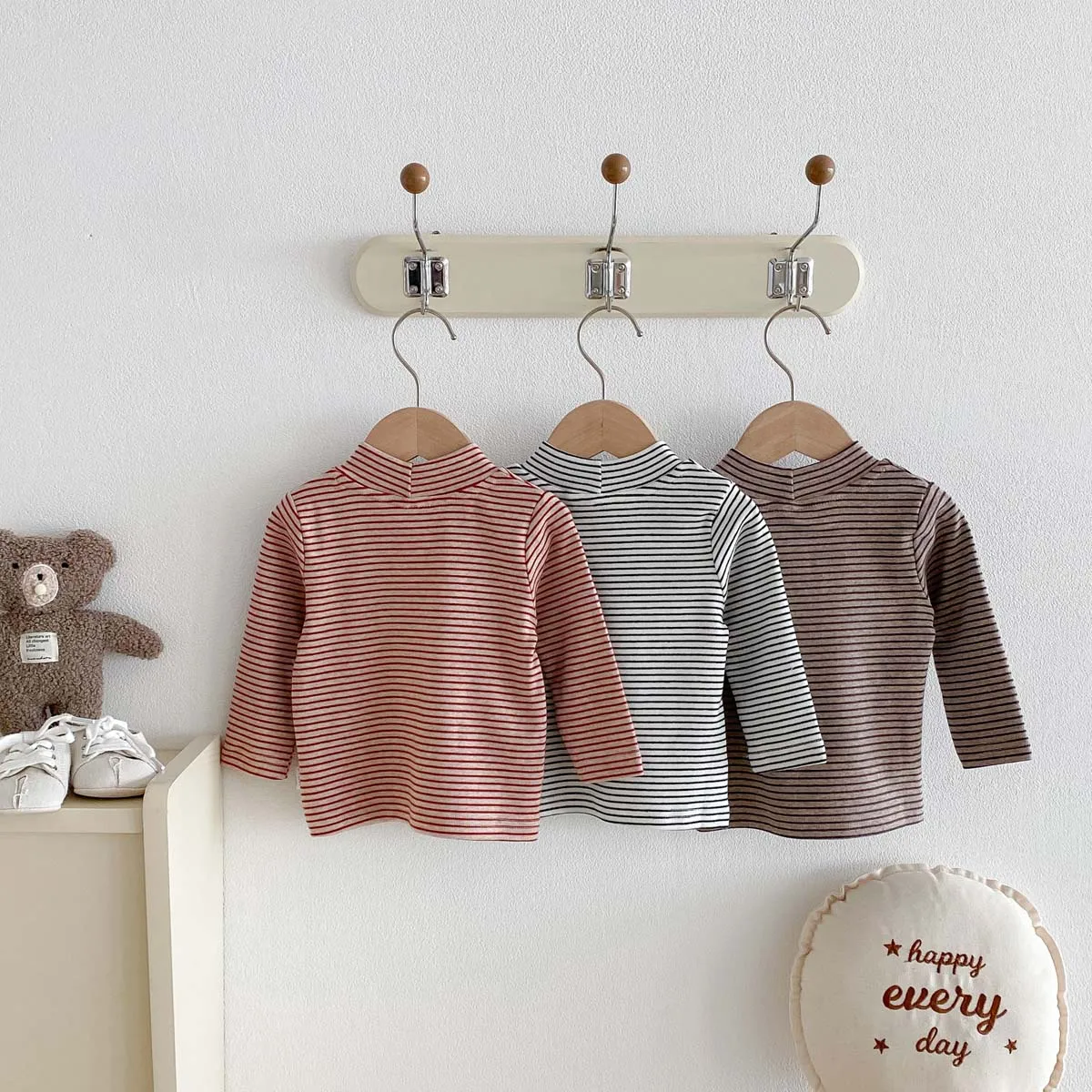 Children's autumn and winter striped semi-high collar long sleeve base shirt, male and female baby autumn and winter striped bas
