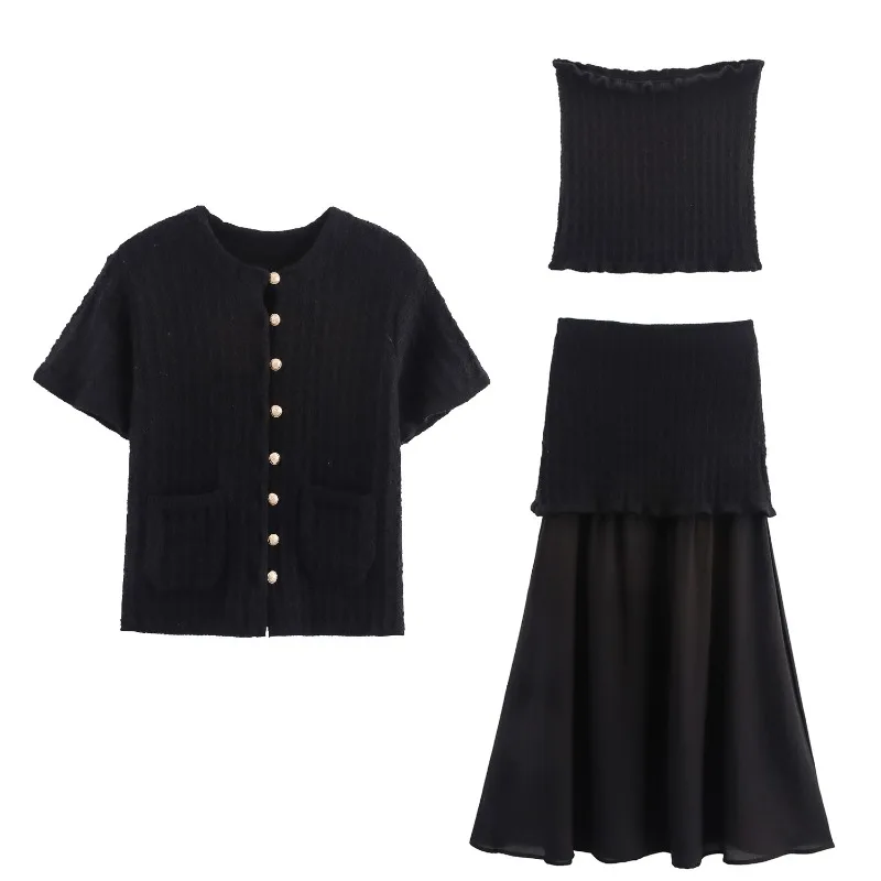 

Ламинированная декоративная вязаная куртка, комплект из топа-бюстье и юбки с эффектом слоев.