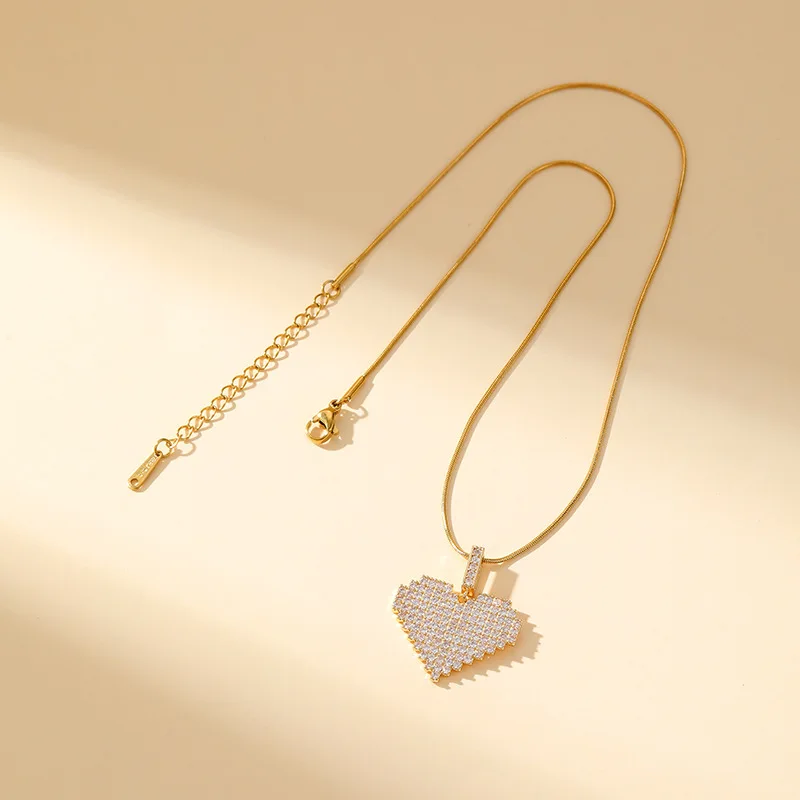 New Love Necklace Zircon Jewelry European and American Women's Peach Heart Necklace Does Not Fade