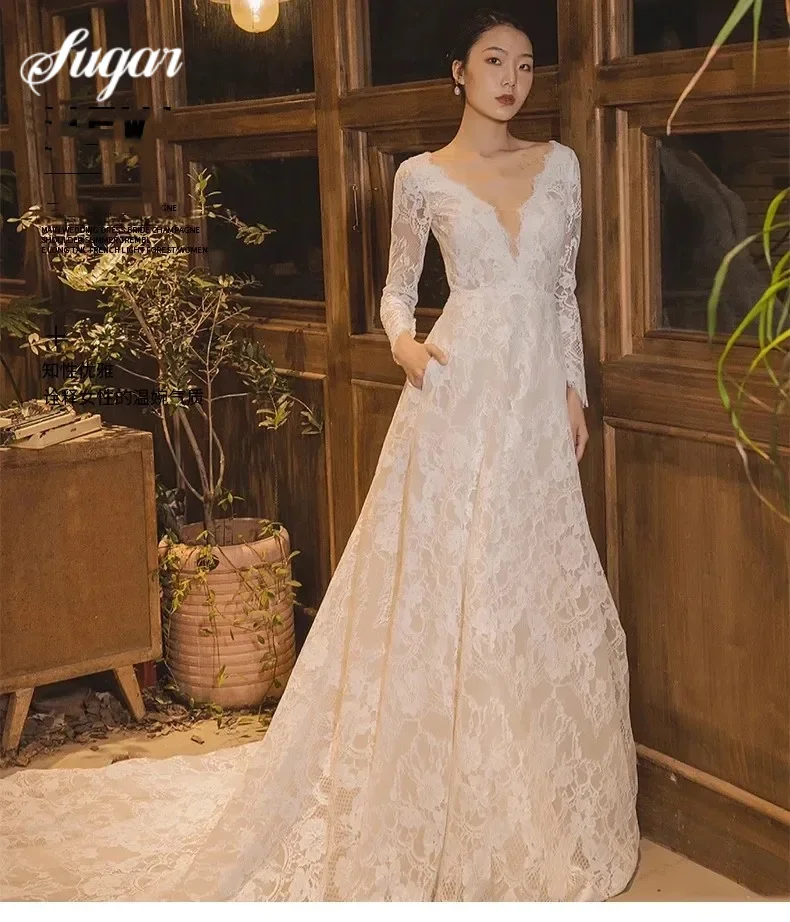 Lightweight Wedding Dress V-Neck Bride Gown Lace Vintage Backless 2025 A-Line Customized Long Sleeve Outdoor Reception Dress