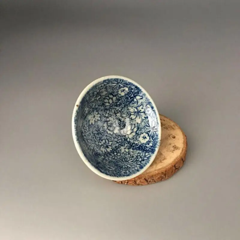 الصينية الكلاسيكية الأزرق والأبيض الخزف تشينغ Guangxu لوتس شكل زهرة فنجان الشاي