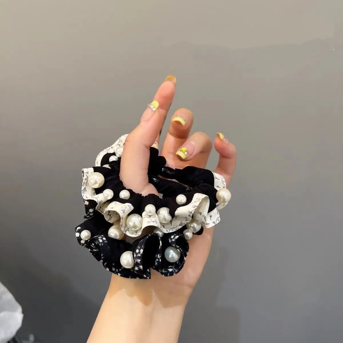 

Korean Style Floral Pearl Hair Tie Set 6 pcs Ruffled Scrunchies for Women Girls Hair Accessories Set набори резинок для дівчаток