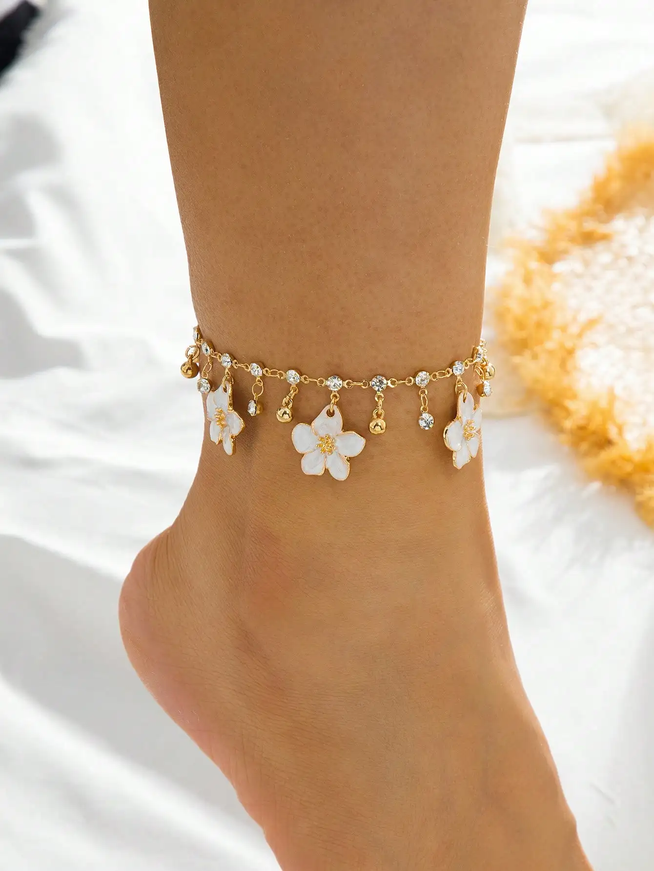

1pc Elegant Handmade Floral Tassel Pendant Anklet, Graceful Summer Beach Vacation Style, Pink Hibiscus Flower Design For Women