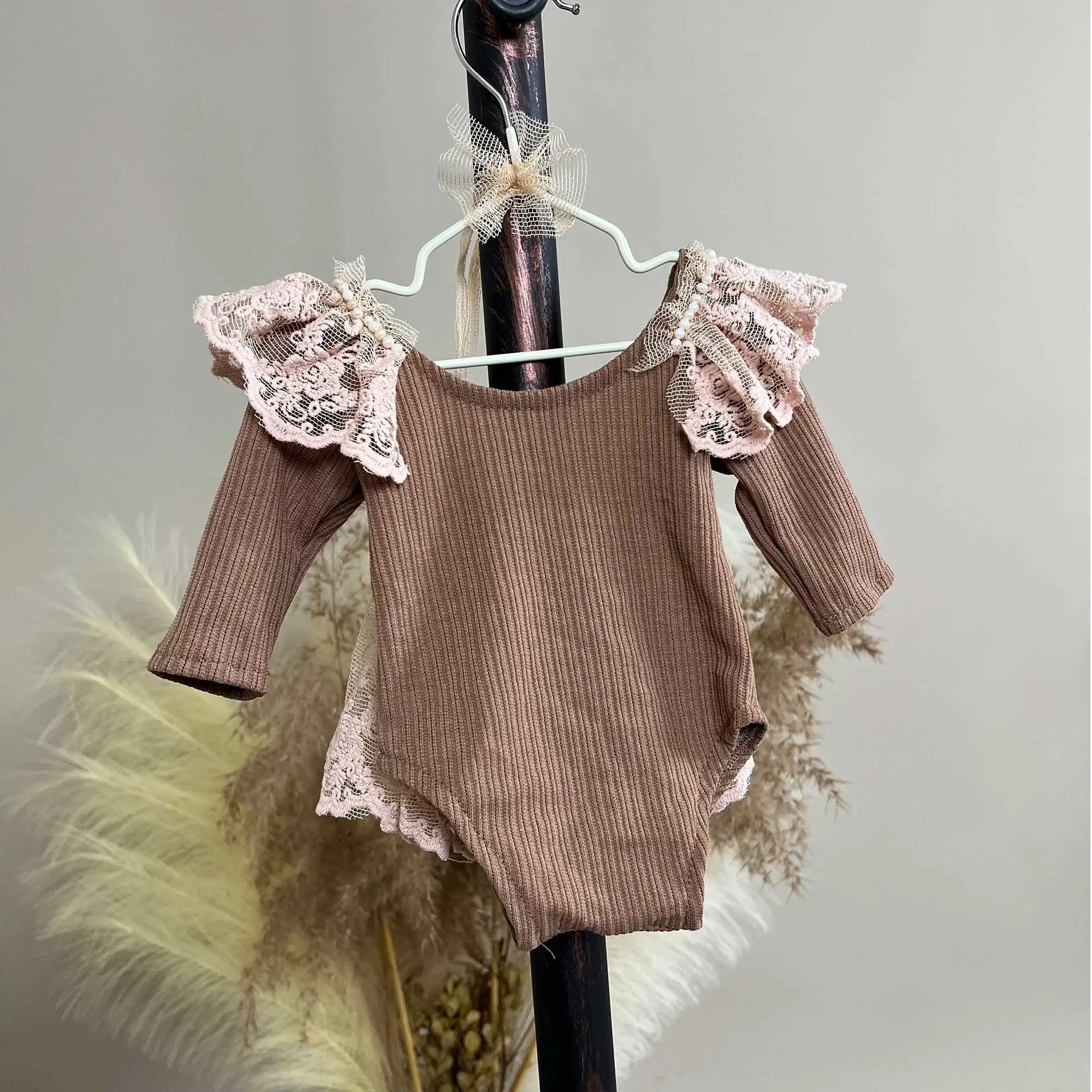 

Don&Judy Newborn Baby Girl Ribbed Romper with Wide Tulle Lace Ruffle Skirt Long Sleeve Bodysuit with Headband 2pcs Sets Prop