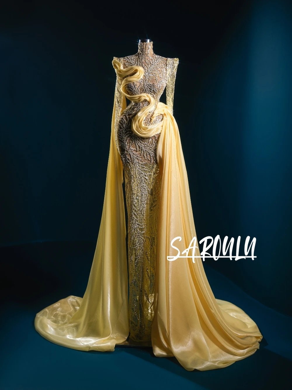 

Shiny Long Train Beaded Evening Dress Chic Pleated Glitter Customized Prom Gown Fashionable Statement Cocktail Party Wear