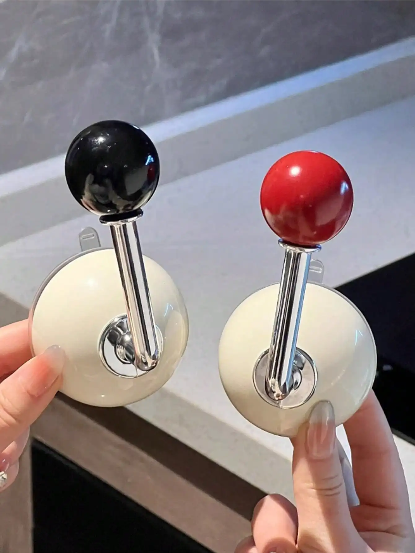 Cream Style Round Ball Suction Hooks, Punch-Free No Trace Hooks, Storage Hangers for Bathroom & Dresser, Clothes & Hat Organizer