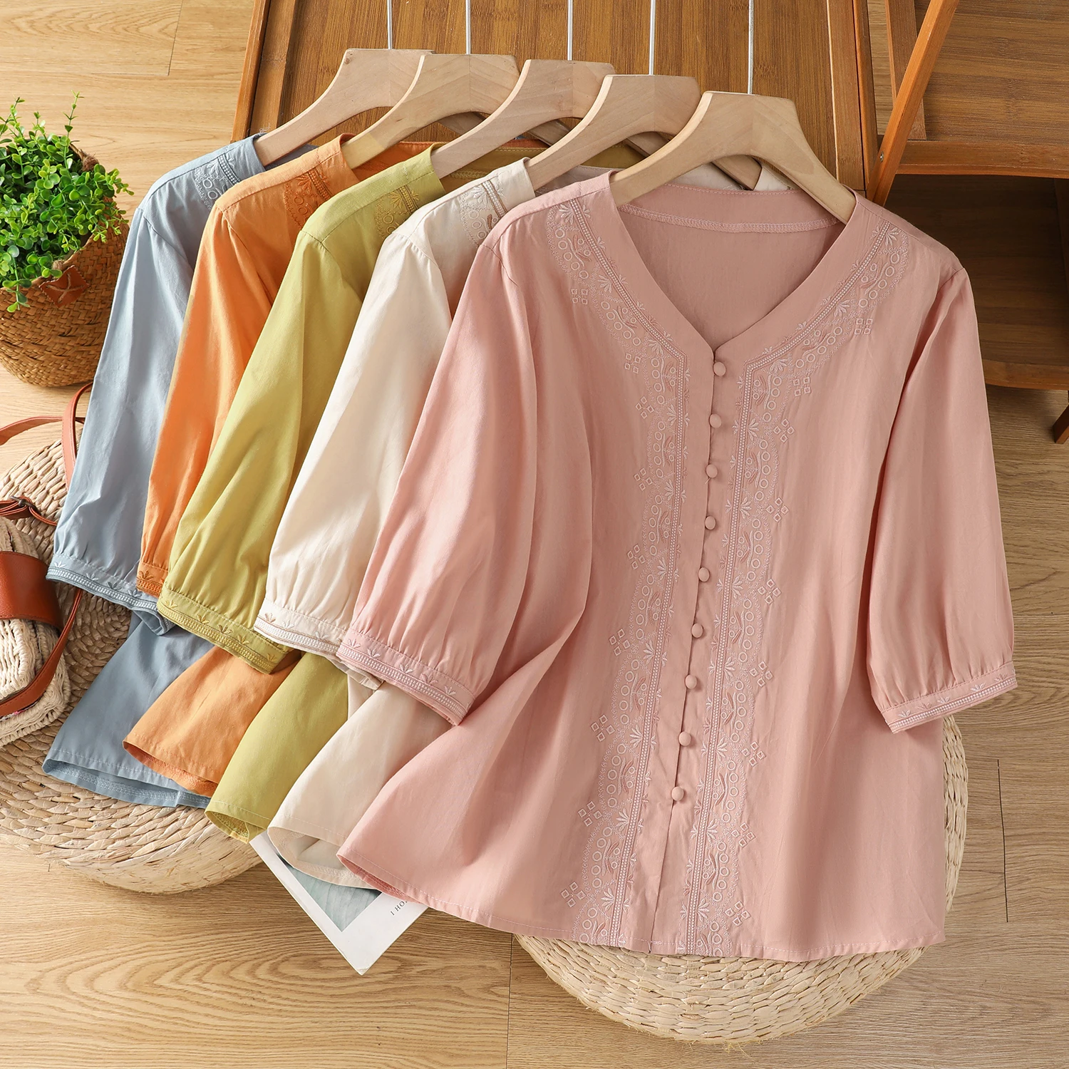 

Summer New Style Retro Artistic Cotton Linen Embroidery V-neck Half Sleeve Shirt Women Loose Slimming Shirt Breathable Comfor...