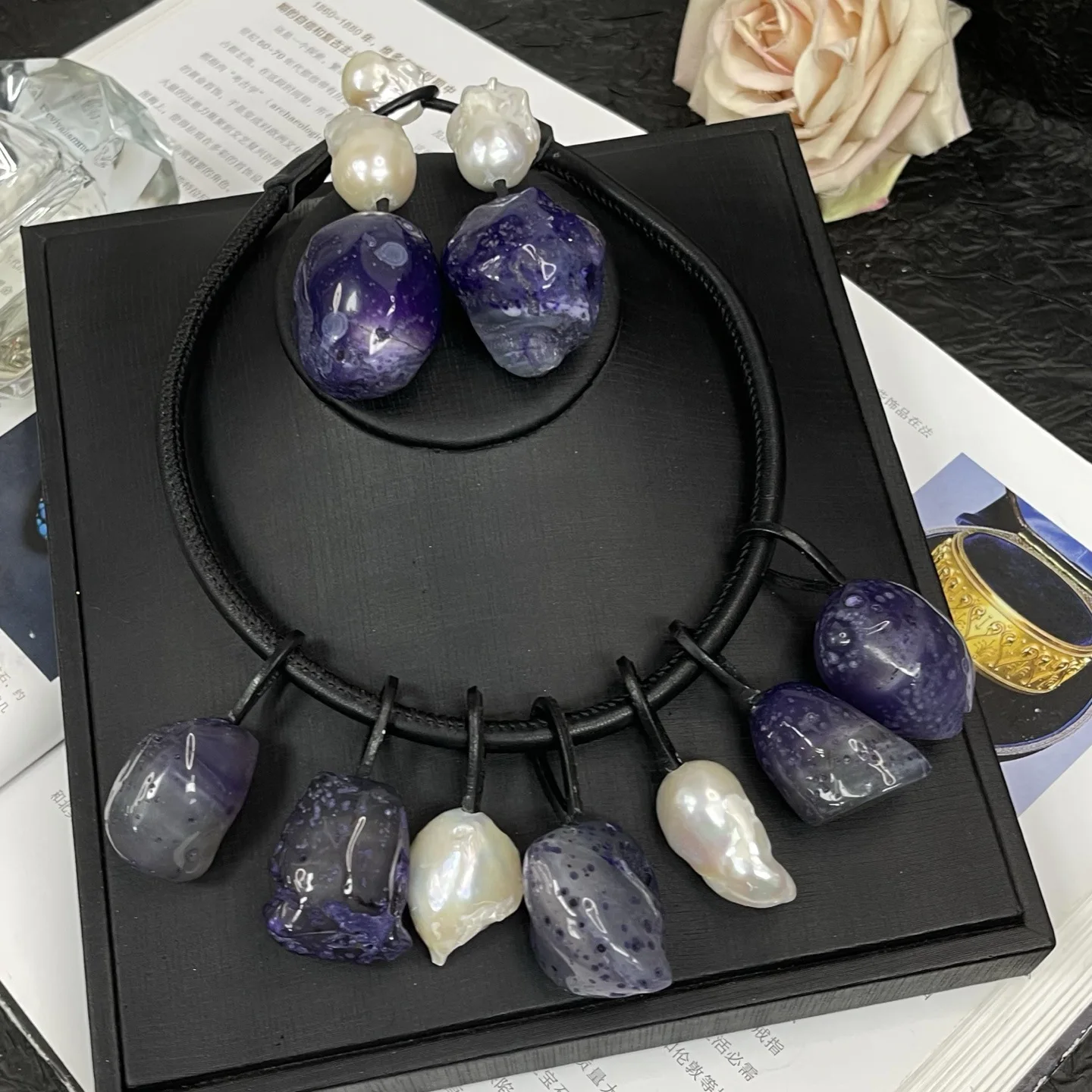 

Новый винтажный комплект ожерелья и сережек в стиле барокко с инкрустацией из агата, элегантные украшения в стиле ретро для повседневной носки и особых случаев