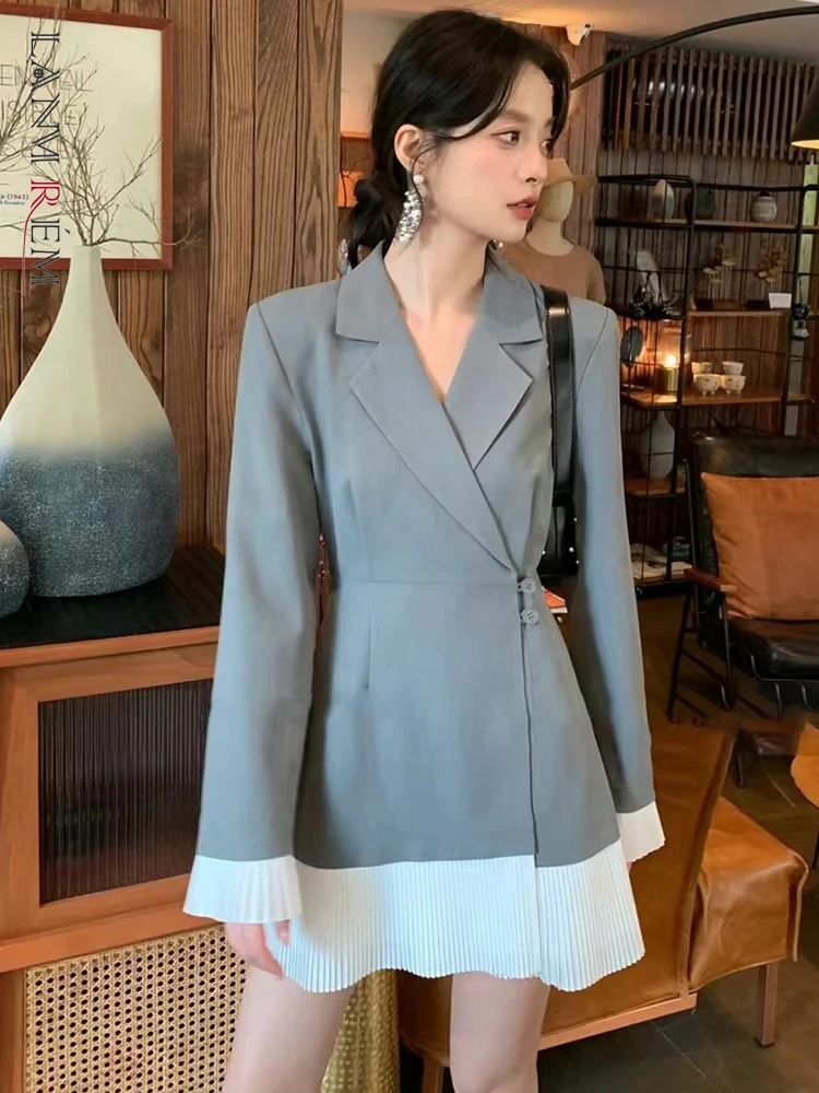 LANMREM Asymmetric Blazers Button Ruffles Design Gathered Waist Women Contrast Color Mid-length Coats 2024 Summer New 26D8874