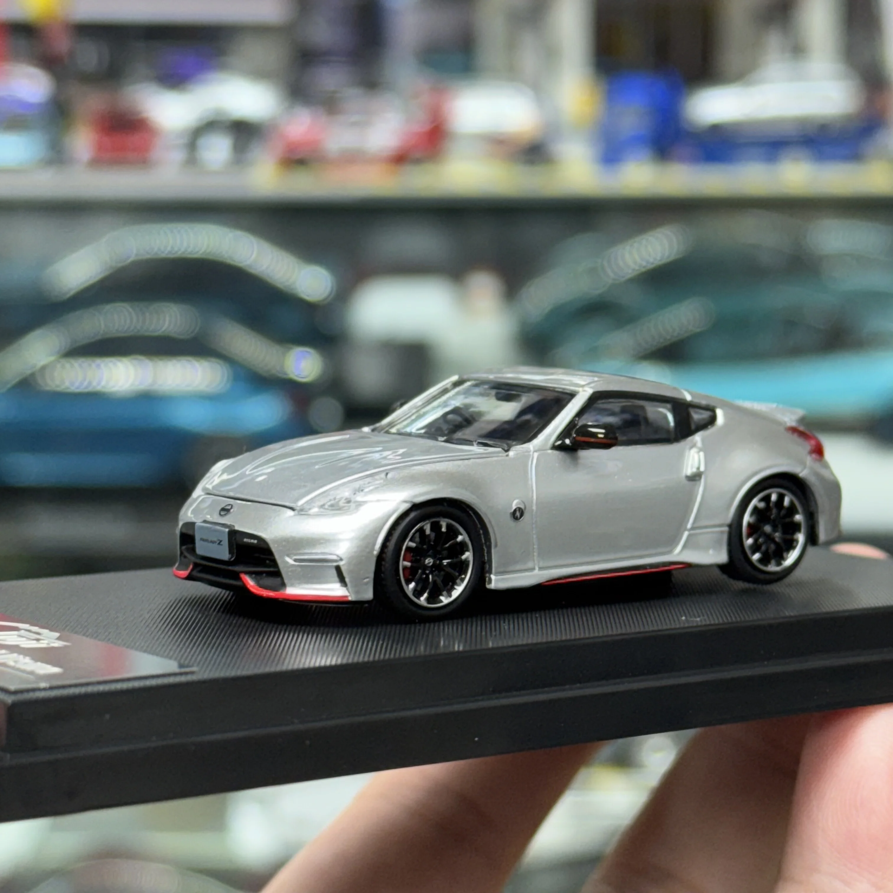 1:64 Fuji, Lady 370z Nismo versión, modelo de coche de aleación con tapa abierta