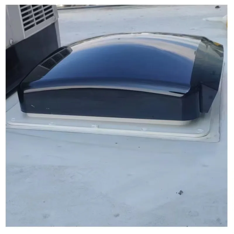 STLF RV Roof Hatch with Ventilated Rear Wing 360*360mm Factory Direct Supply caravan Roof Hatch with Best Price