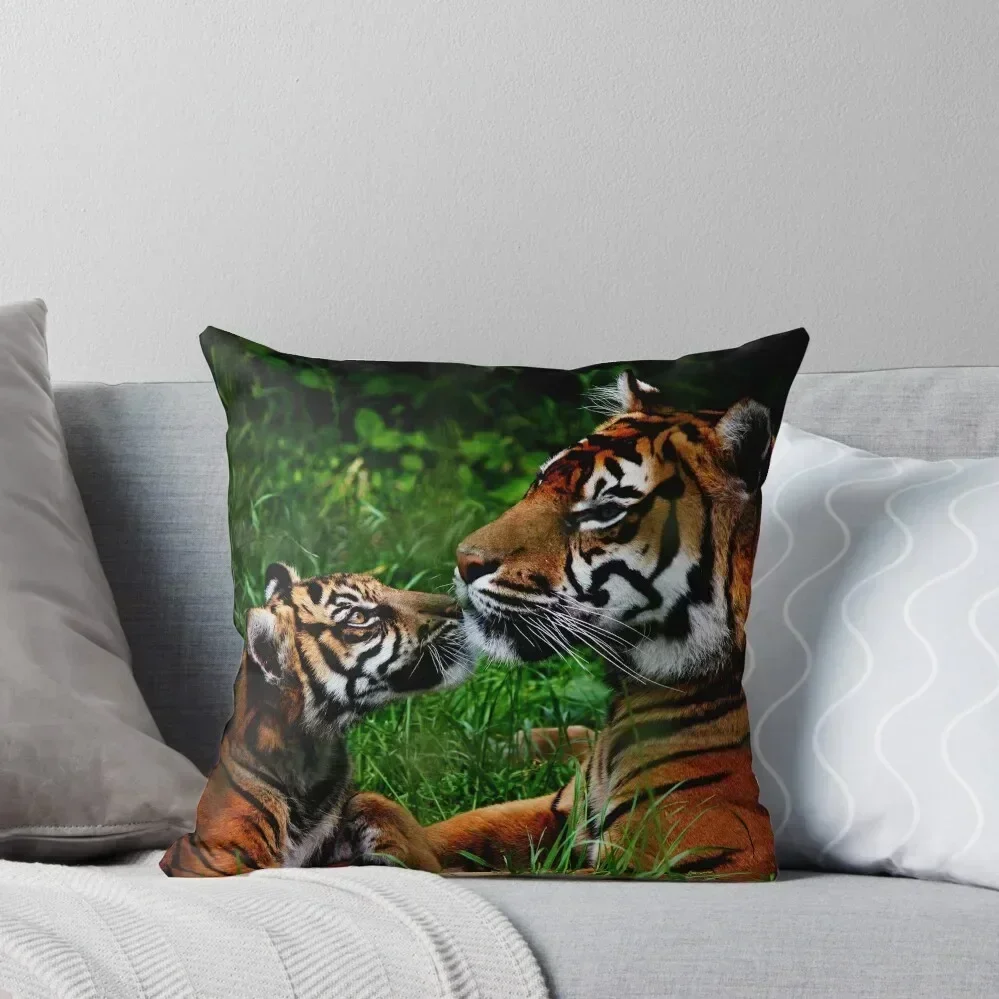 

Tiger Love Throw Pillow pillow pillowcase Cushion Cover For Sofa Sofa Pillow Cover Luxury Room Decorative Cushions