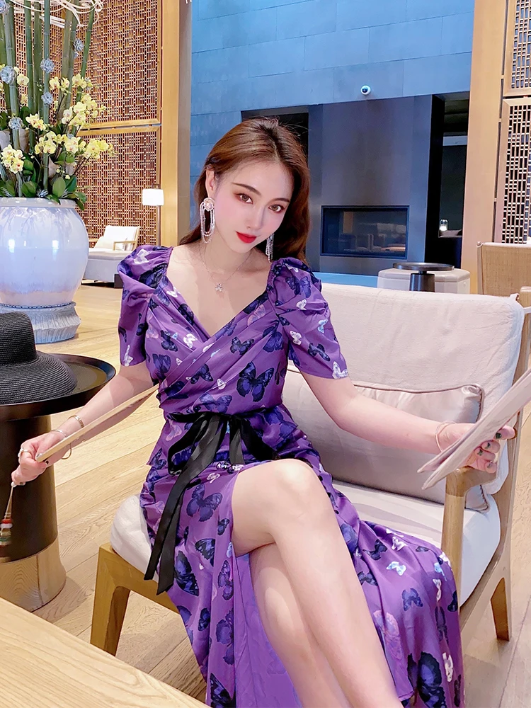 

Элегантный женский комплект ReVe: топ-блузка с бантом и юбка из вишневого атласа с принтом, модный и стильный