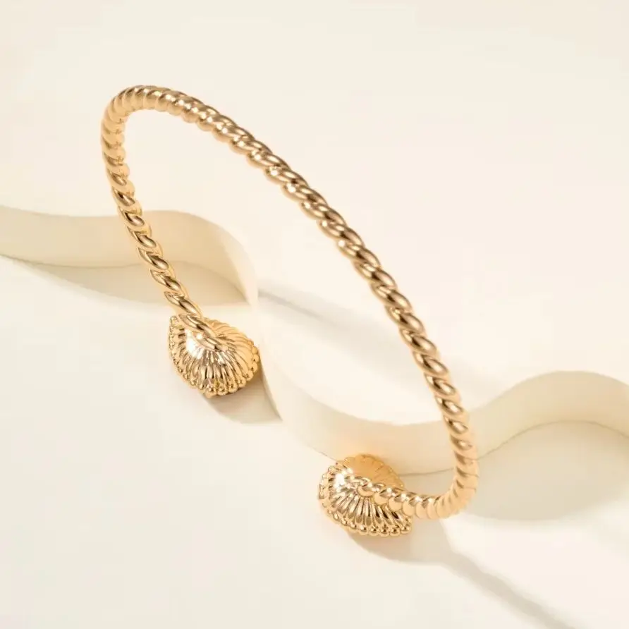 Europe and America Luxury HighQuality 925 Classic Water Drop Twists Chain Bracelet Exquisite Diamond Wedding Engagement Jewelry