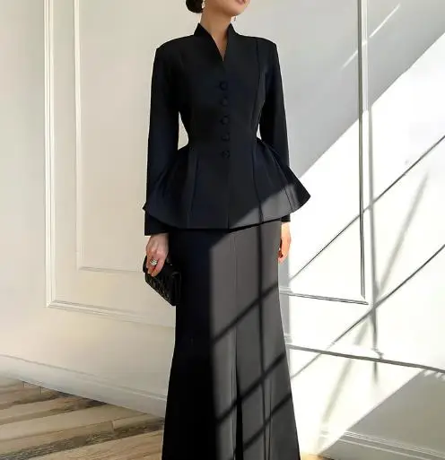 Two Piece Set Women Outfit 2025 Spring Autumn New Solid Color Long Sleeved Waist Cinched Top & Hip Hugging Long Skirt Set