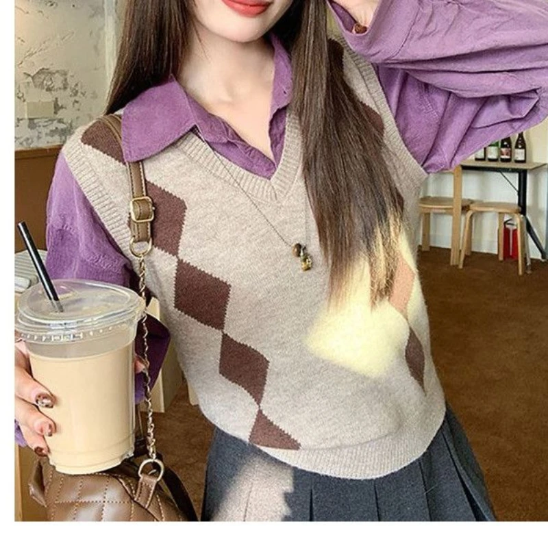 

Корейский милый студенческий вязаный жилет Argyle для женщин, бежевый и коричневый свитер без рукавов с v-образным вырезом, идеально подходит для осенне-зимнего слоя