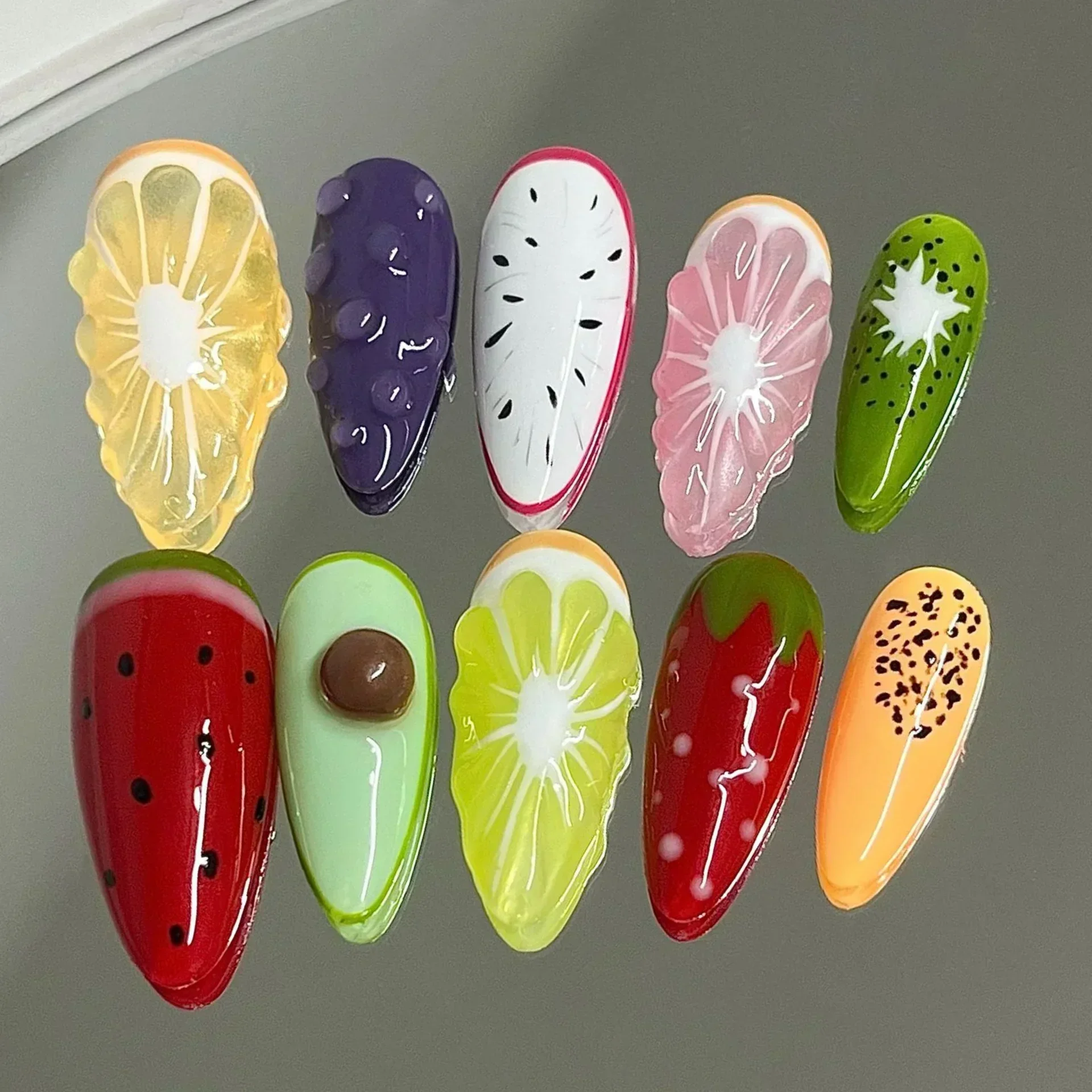 10Pcs Ręcznie robione paznokcie Letnie owoce Pełna okładka Kolorowy projekt 3D Francuskie migdałowe sztuczne paznokcie Nadające się do noszenia Manicure Końcówki do paznokci