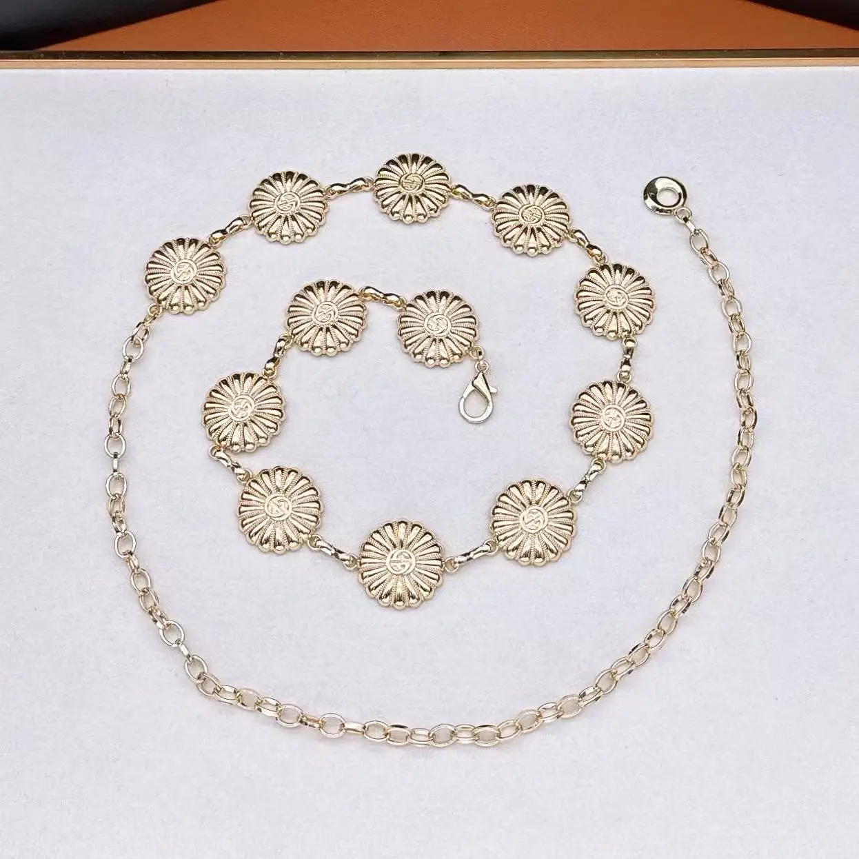 Boho Hollow Out Round Chain Belts Classic Metal Waist Chain Vintage Adjustable Body Jewelry Trendy Dress Chain For Women Girls