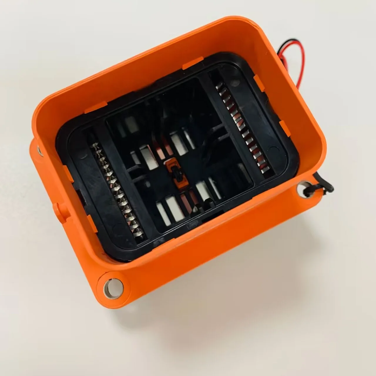 PDU MSD Plug With Fuse Receptacle Manual Service Disconnect Connector