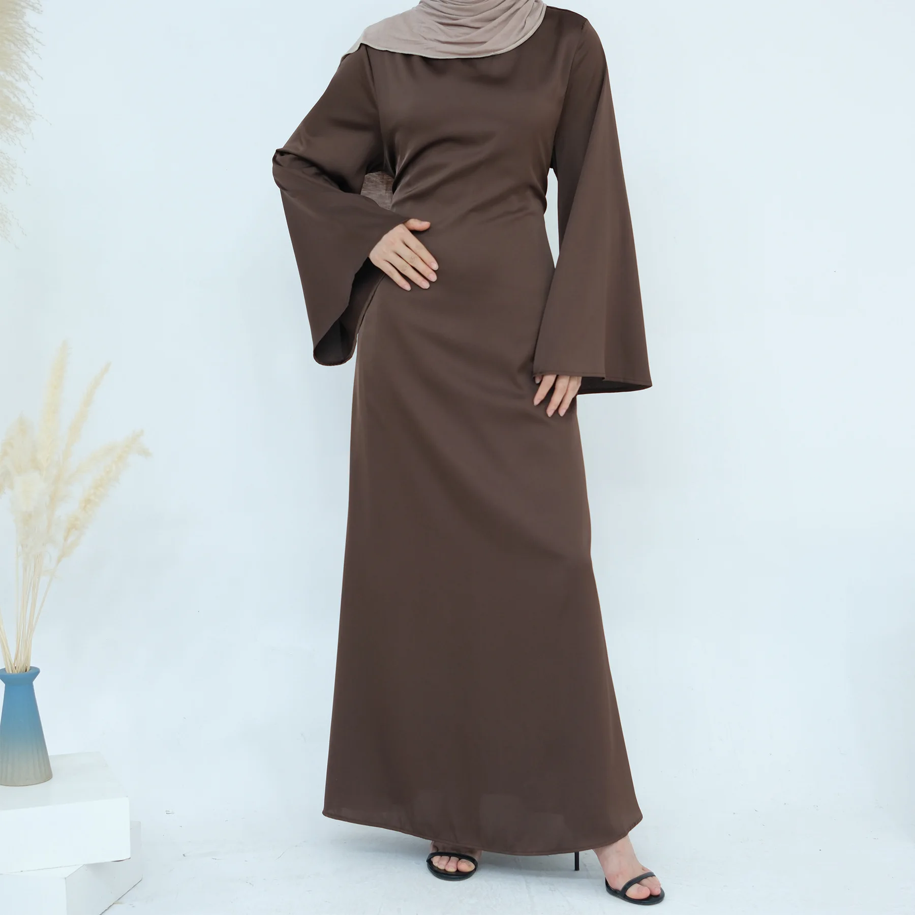 Fashion Satin Sliky Eid Djellaba Muslim Dress Dubai Full Length Flare Sleeve Shiny Abaya Dubai Turkey Muslim Islam Robe Clothing