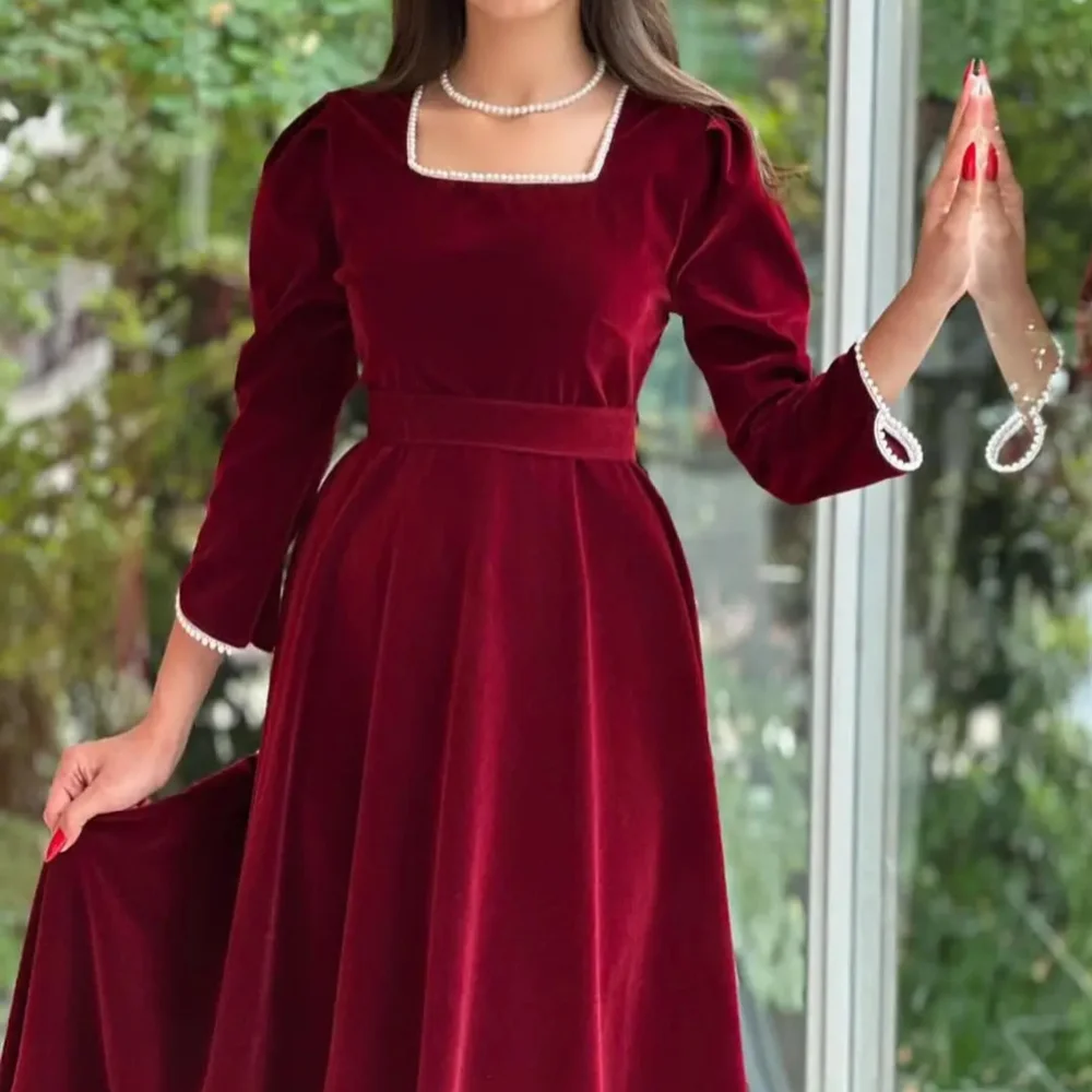 

Classy Long Square Collar Velvet Prom Dresses with Pearl Full Sleeves A Line Tea Length فساتين مناسبات