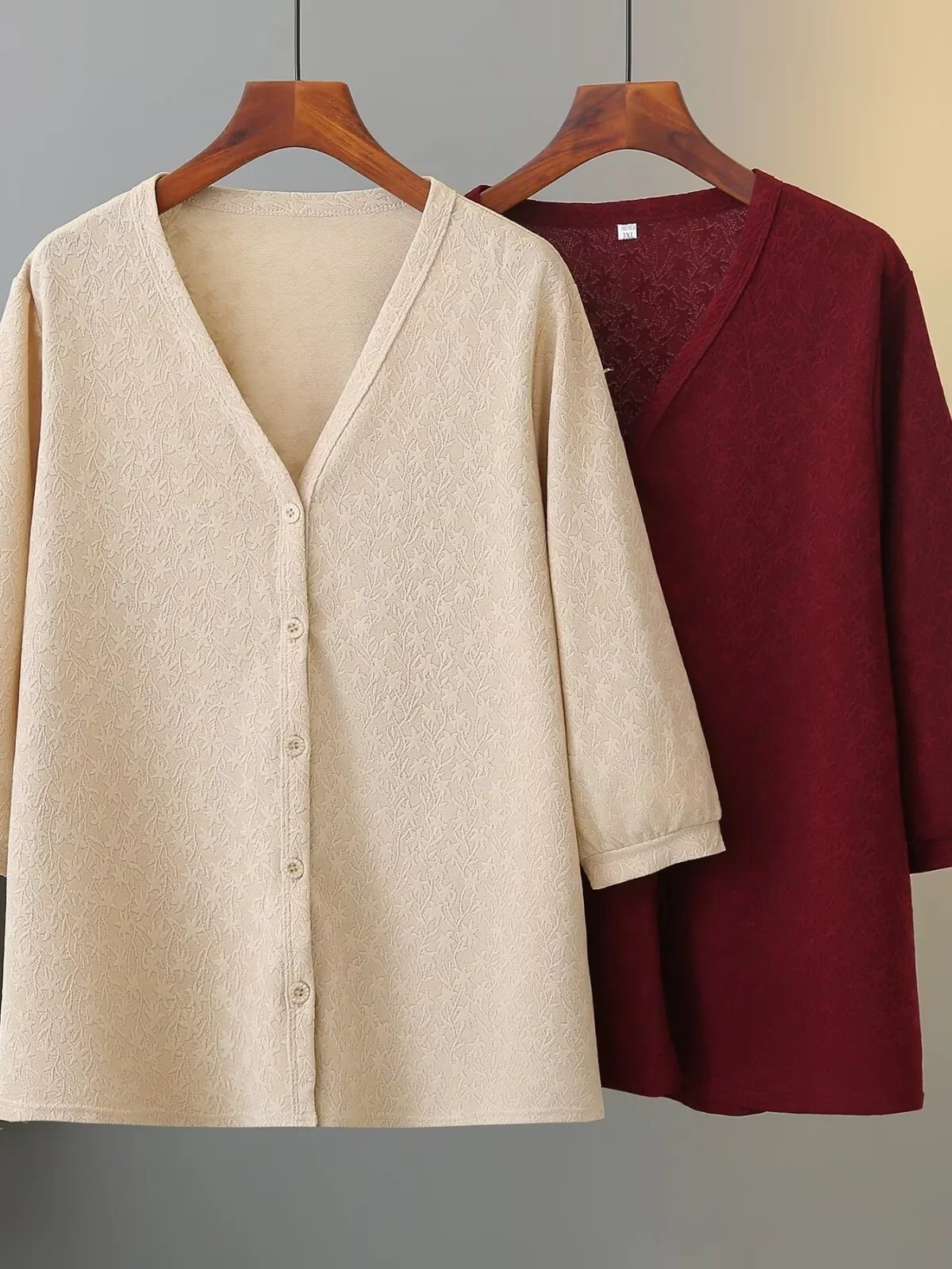

Summer New plus Size Women's Simple Thin V-Neck Seven-Quarter Sleeve Knitted Open Cardigan Button Sun Protection Shirt Anti-A...
