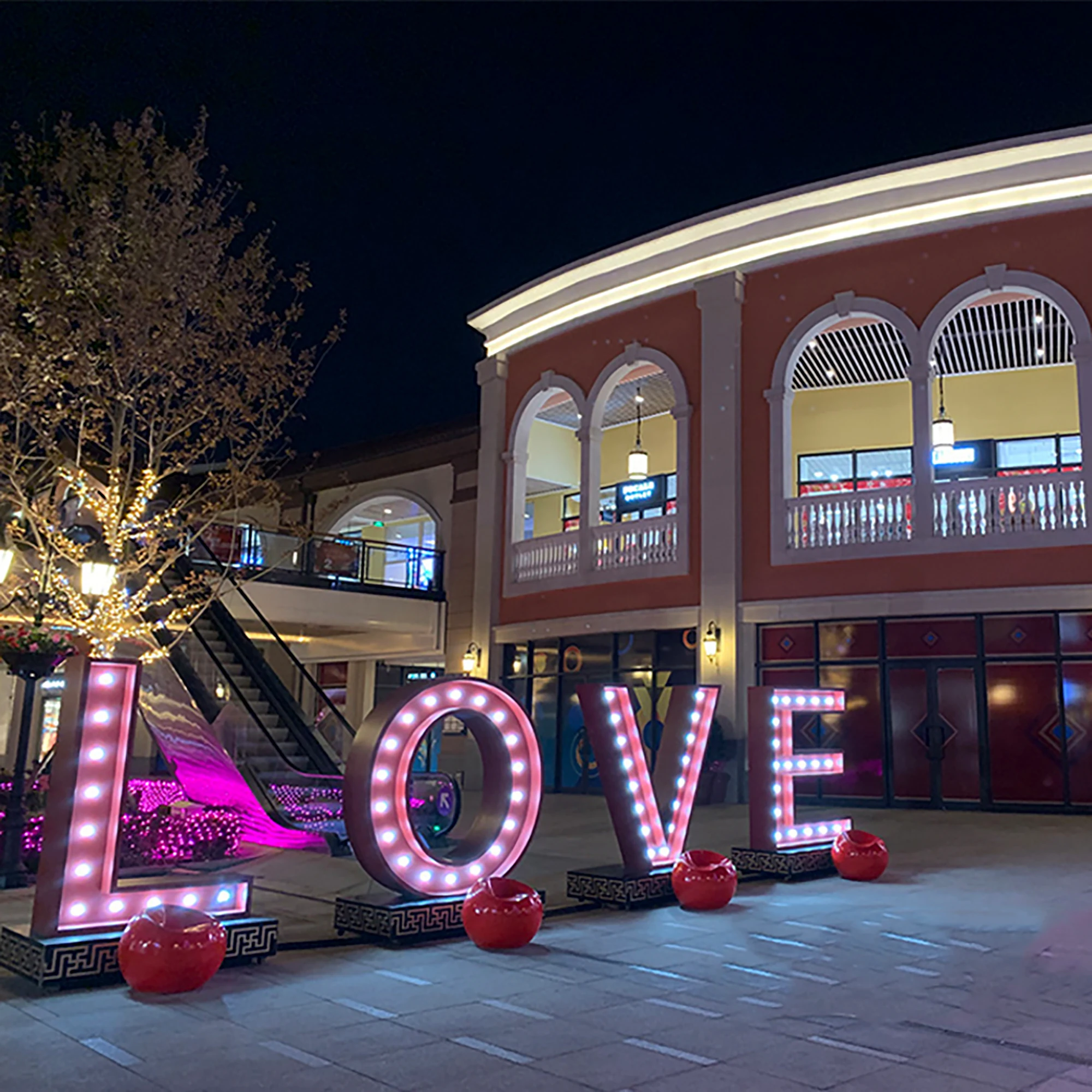 Segni di lampadina impermeabili personalizzati di fabbrica lettere grandi lettere tendone matrimonio buon natale