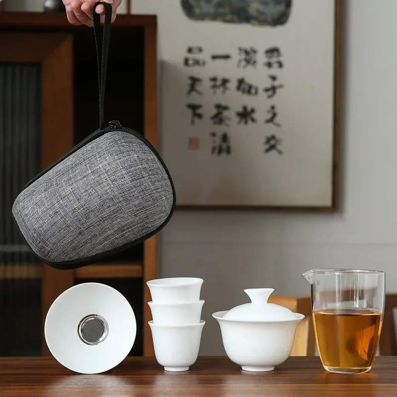 Porzellan Service Gaiwan Teetassen Becher der Teezeremonie Teekanne Chinesisches tragbares Kung-Fu-Reise-Teeset Keramik-Teetasse mit Filter