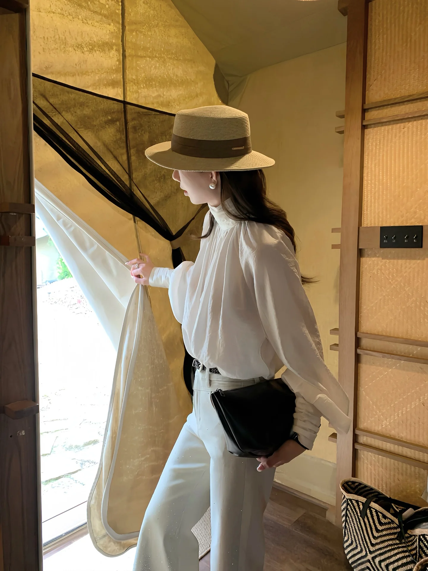 

Sasa Semi-Sweet Long Sve Women's irt Fabric Pleated f High Collar Loose Fit Lantern Sve Top Comfortable Bre...