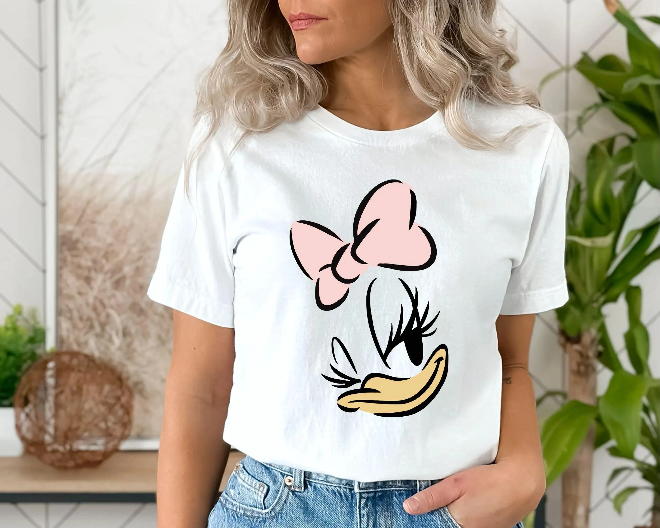 

Футболка Disney Daisy, рубашка Daisy Duck для девочек, футболка для семейного отдыха Disney, рубашка с милым утиным лицом, семейная поездка в стиле Диснея