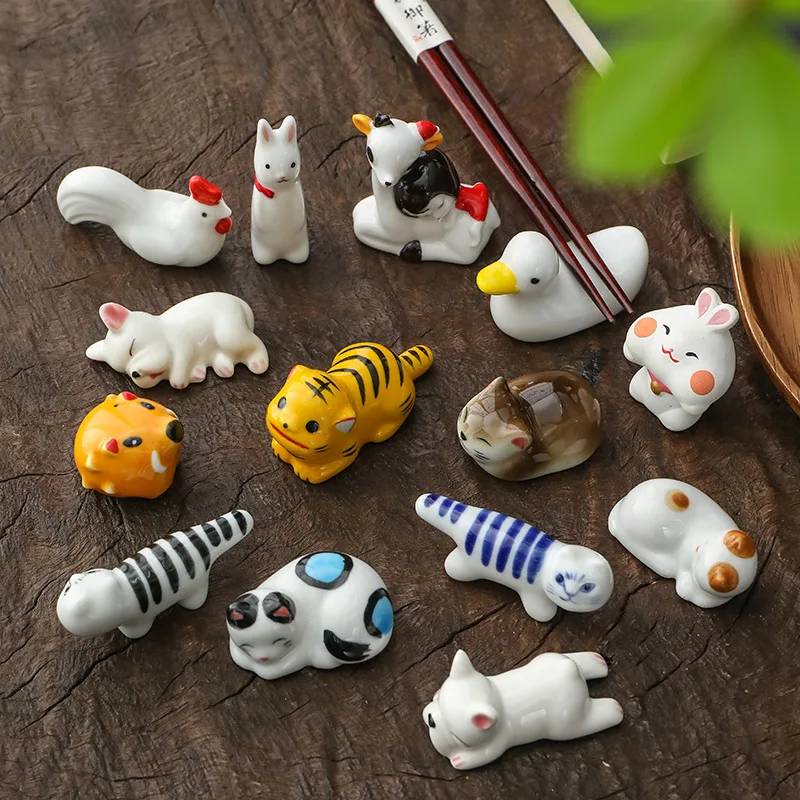 

Creative Ceramic Chopstick Holders Japanese Cute Desktop Decor Small Ornaments Cartoon Animal Cats Dog Ceramic Chopstick Holders