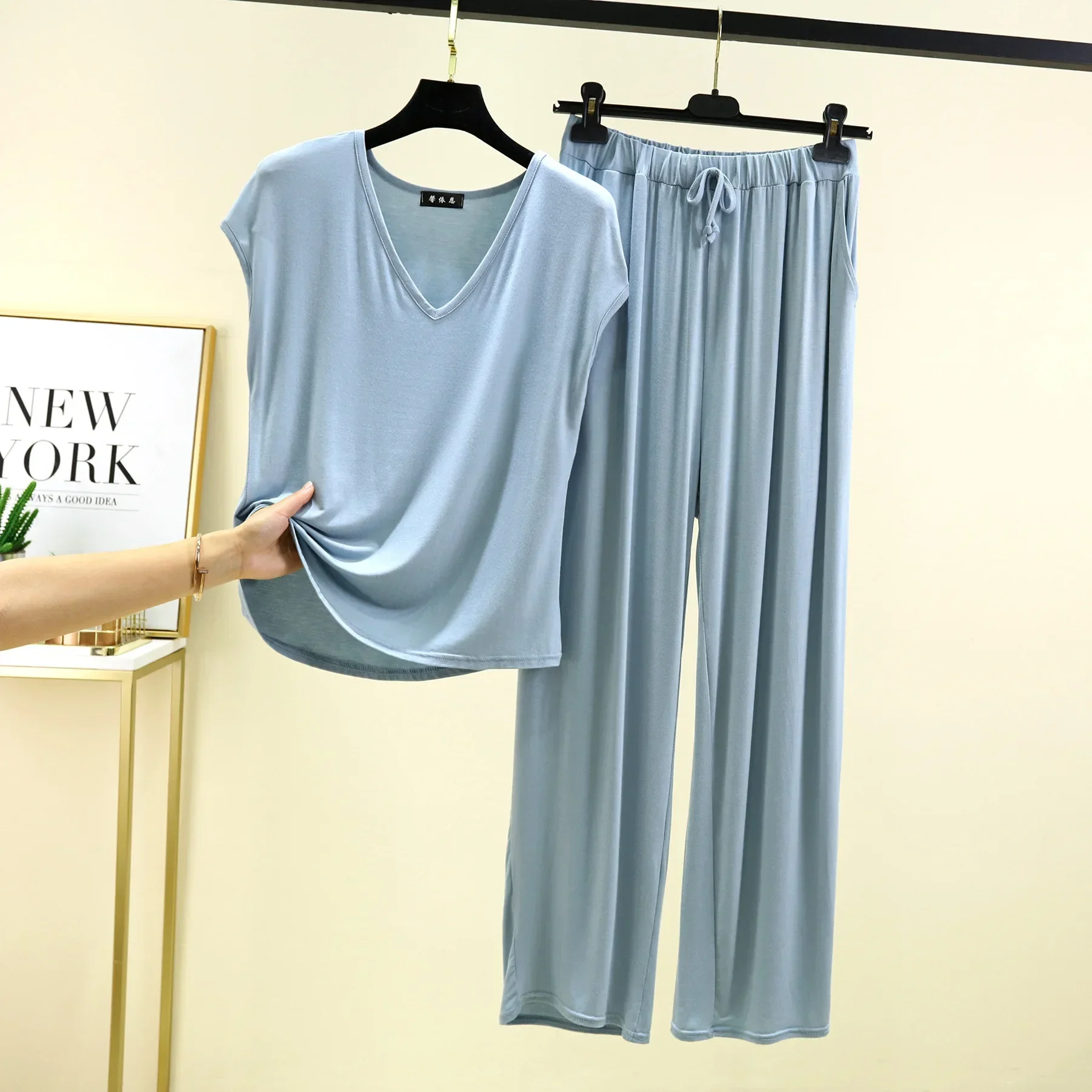 Homewear 2 ชิ้นชุด V คอ TShirt แขนกุดและกางเกงฤดูร้อนผู้หญิงหลวมชุดนอนชุดสีทึบชุดนอนสบายๆชุด