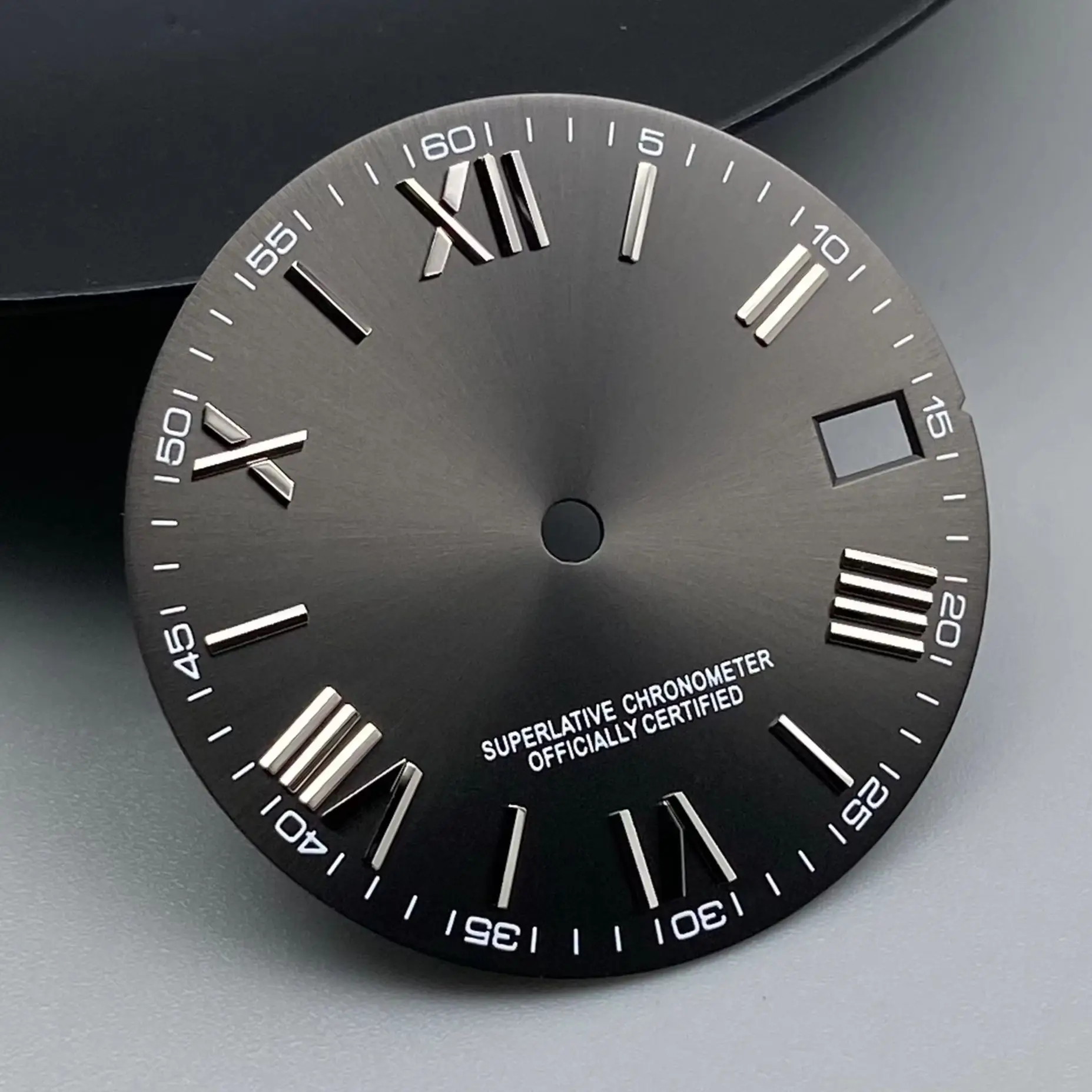 28.5mm NH35 Dial Single date dial Green Luminous No logo Fit NH35 NH36 NH34 movement watch accessories
