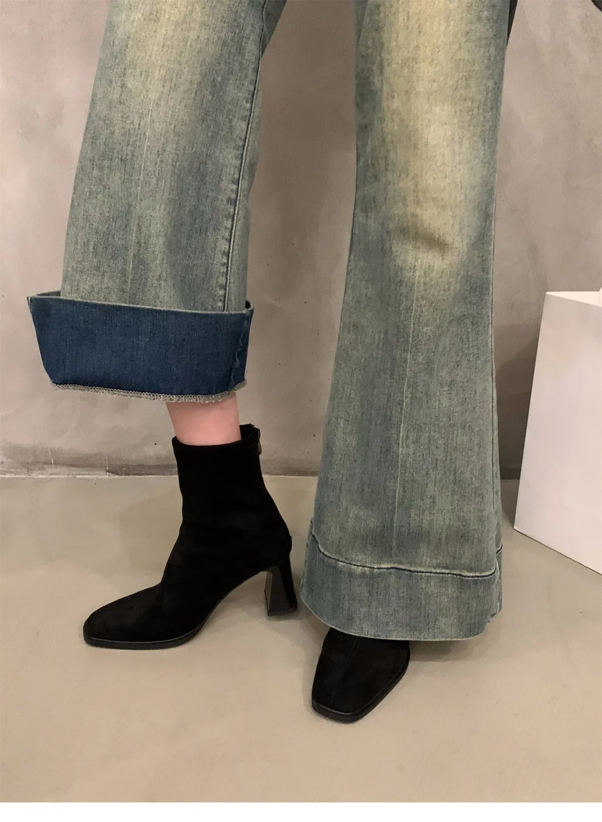 Quadratische Spitze Sexy Wildleder Casual Arbeitsstiefel für den Winter Bequeme Reißverschluss-Bankett-Elegante High Heels Damenstiefel – Detail 7