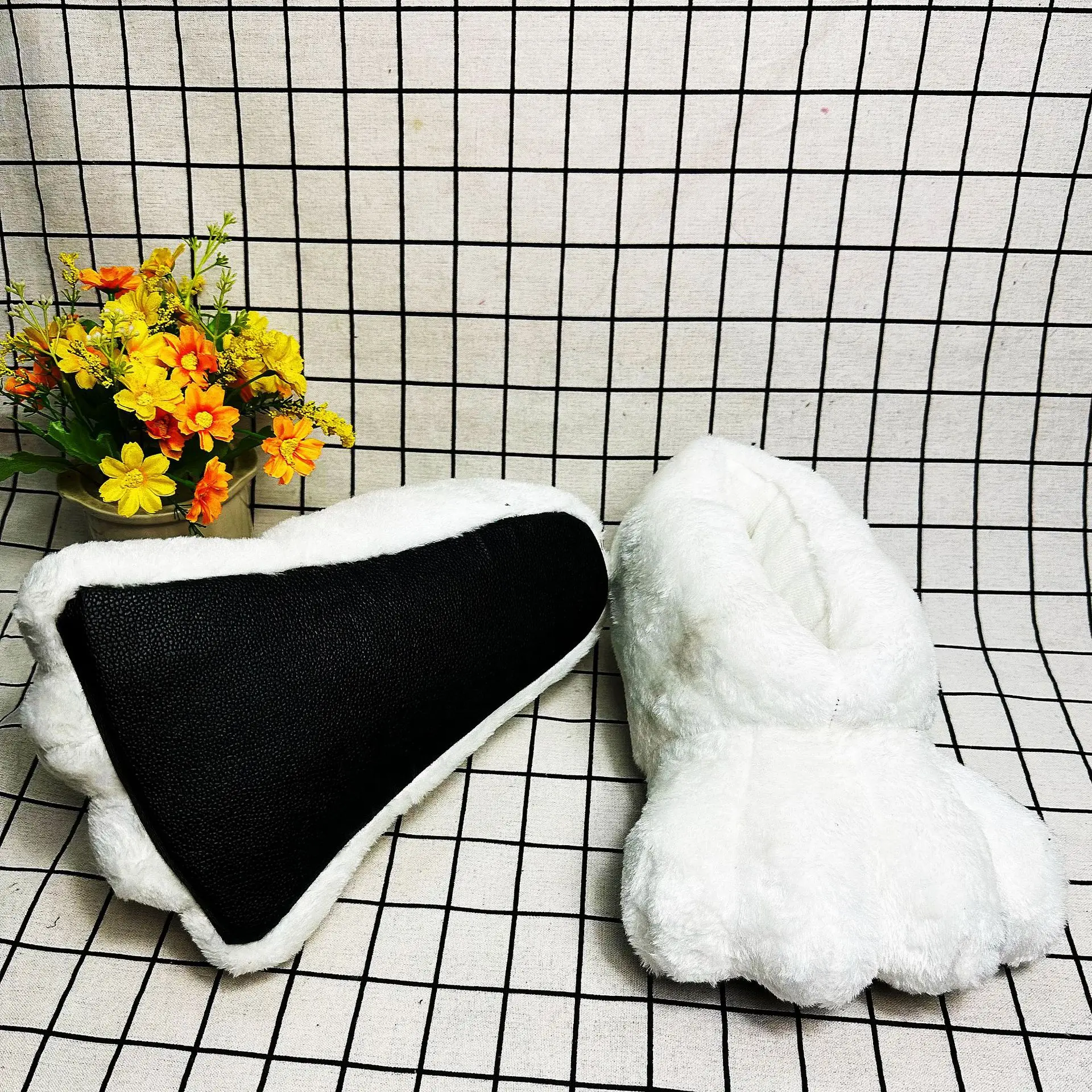 Creative Gray Rabbit Fur Slippers Home Cute Bunny Shoes Slip-on Furry Shoes Women Big Feet Chunky Big Size Shoes