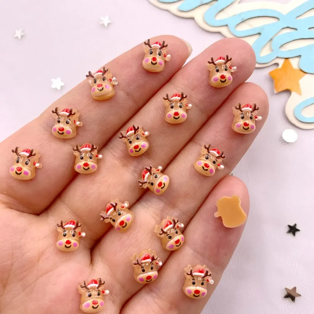 100 stks Hars Mini Kleurrijke Kerstman Sneeuwpop Kerstboom Herten Heilig Vuur Plat Nagels Art Decor DIY Plakboek Accessoires