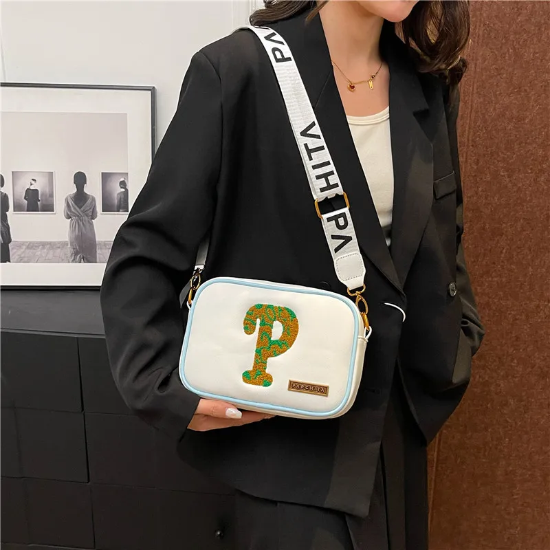 

​​2025 New Monogram Square Bag, Geometric Shoulder & Crossbody Purse for Women, Versatile Day To Night Tote, Bag for Women