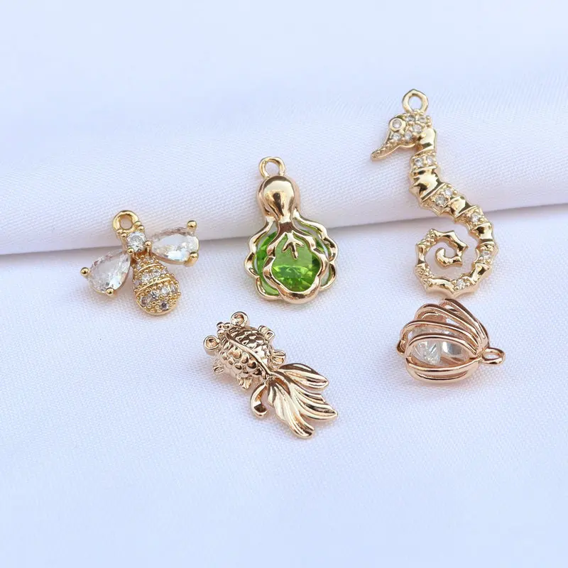 20pcs/ Bag DIY jewelry accessories copper gold-plated micro inlaid zircon seahorse shell bee pendant