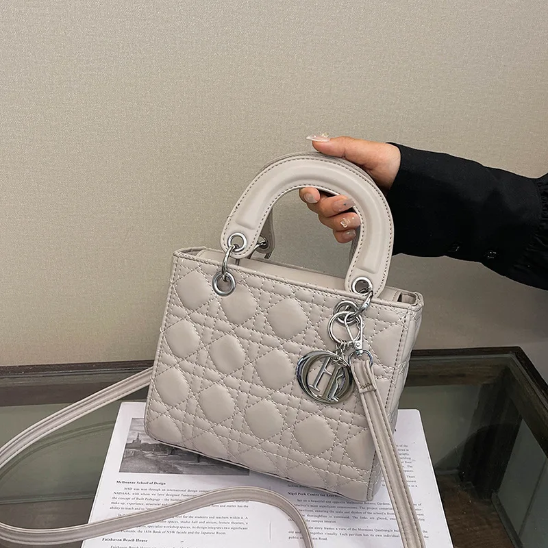 خريف/شتاء وصول جديد فاخر الحد الأدنى حقيبة مبطنة للنساء-أنيقة متعددة الاستخدامات للتحويل مقبض علوي الكتف حقيبة كروسبودي