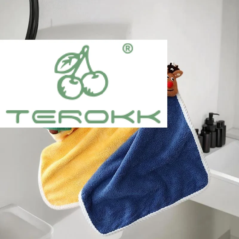 أطفال عيد الميلاد نمط منشفة اليد الكرتون الأيائل ثلج سانتا كلوز شجرة عيد الميلاد منشفة مخملية الحمام منشفة معلقة الامتزاز القماش