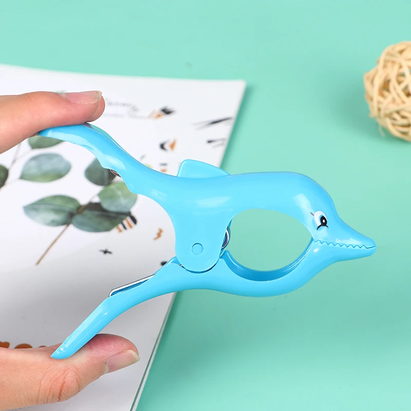 Clip per asciugamani da spiaggia in plastica per lettini lettino da sole molletta decorativa per animali