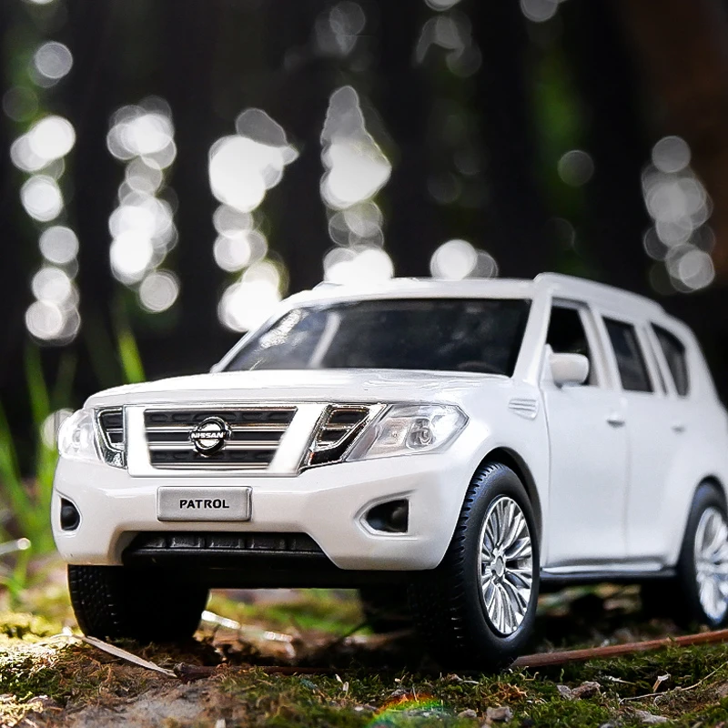 New 1:36 Nissan Patrol Alloy Car Model Diecasts & Toy Metal Off-road Vehicle simulation Car Model Toy For Childrens Gift