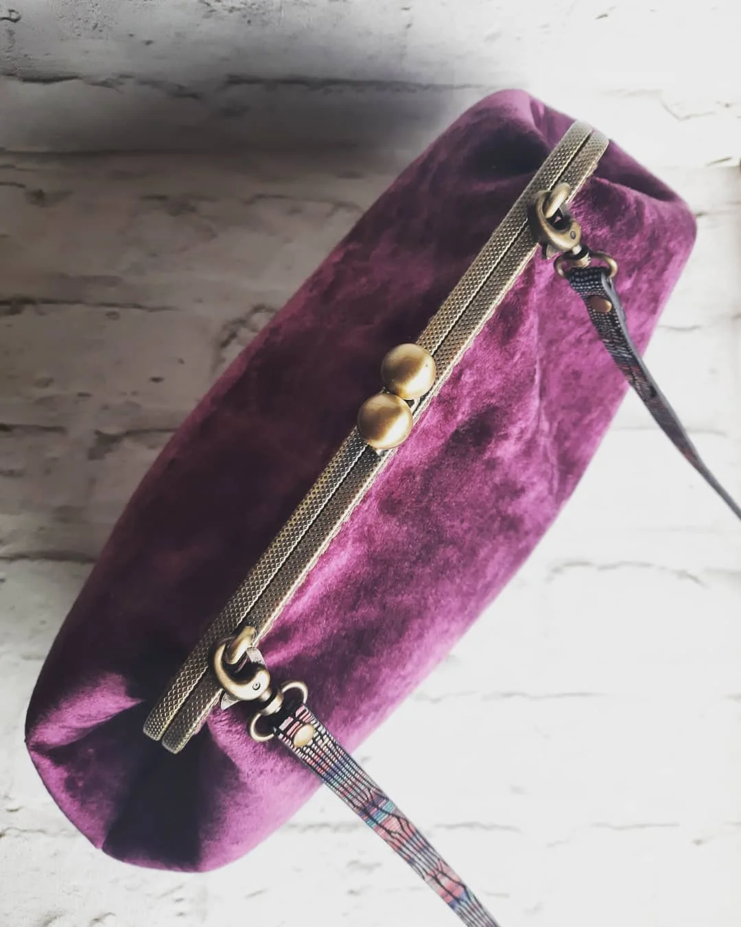 Lost in Vinatge Velvet Bag Snap Ball Kiss Lock Metal Frame Purse Gold Antique Frame Evening Clutch Bags 32x25x11cm
