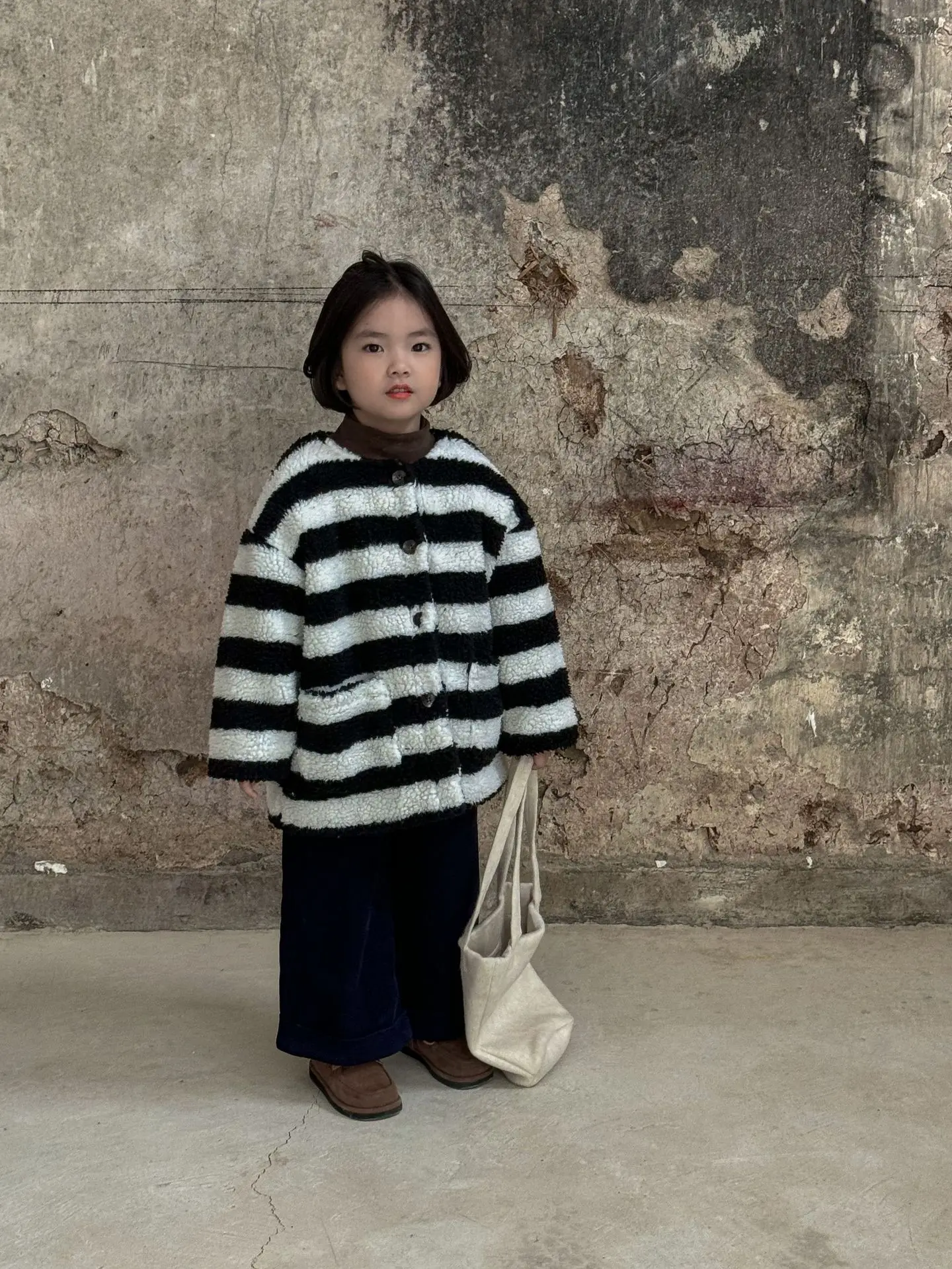 女の子のための厚い綿と銀の毛皮のコート,子供服,かわいい外国スタイル,韓国スタイル,シンプルな日常着,冬,新しい,2024