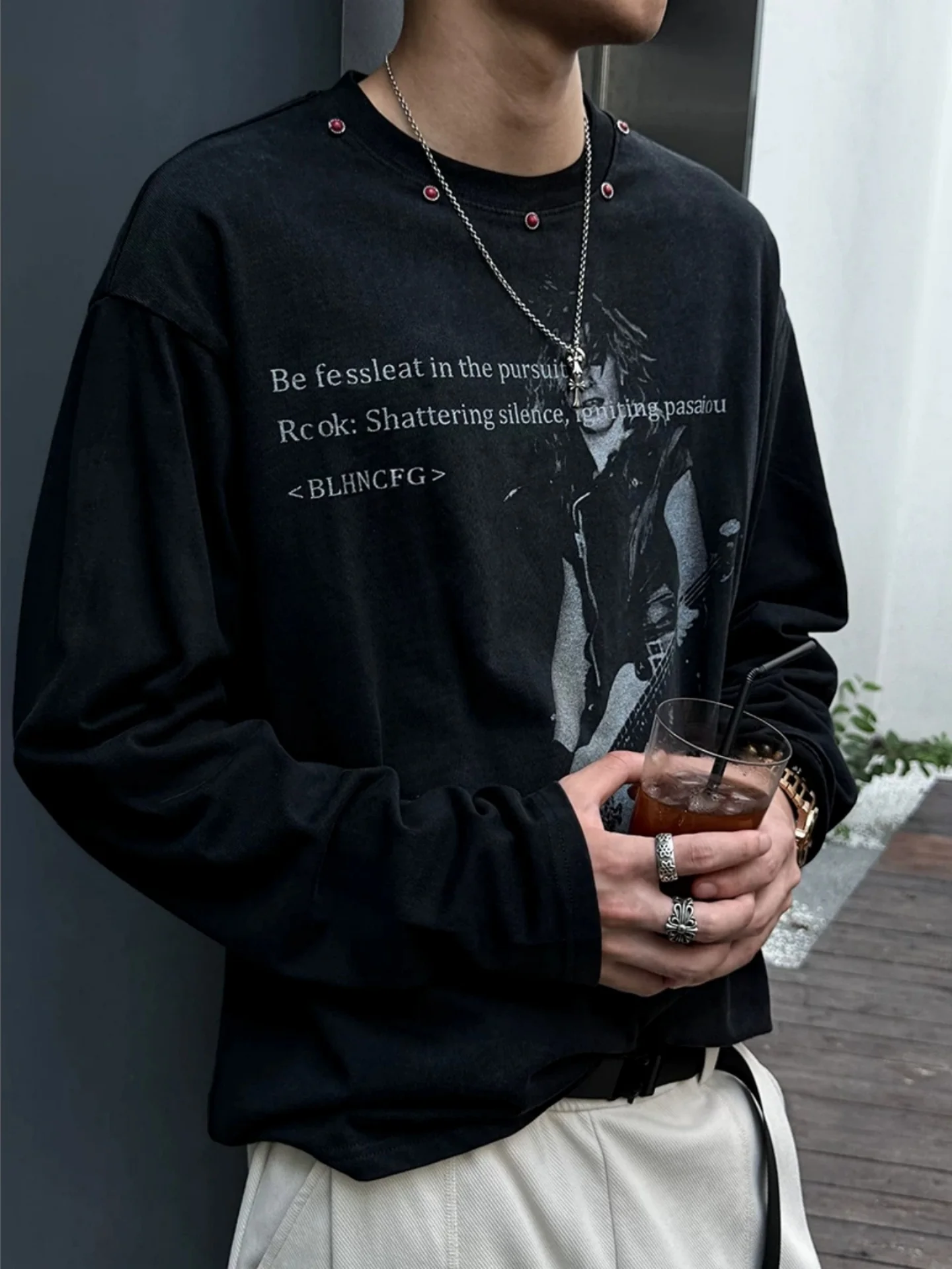 Retro American Rock Print Long Sleeve T-Shirt Men's Rivet Decorated Punk Loose round Neck Base Sweatshirt Youth Trend Spring
