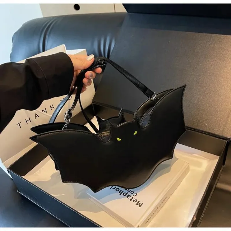 Cute Bat Shape Crossbody Bag, Gothic Halloween Shoulder Purse, Novelty Bat Wing PU Leather Handbag for Women,Party Evening Bag