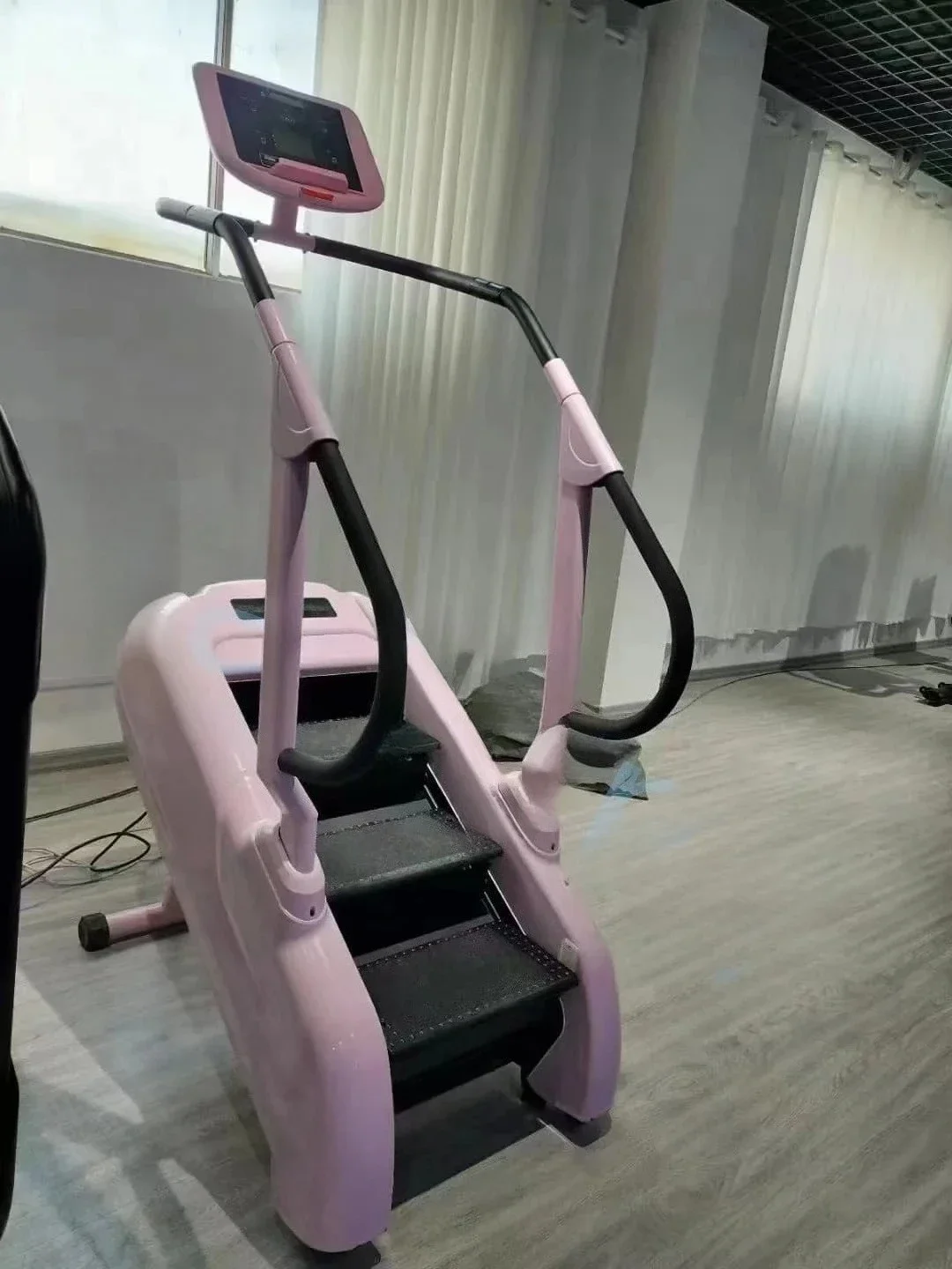 

Commercial Gym Equipment Step Cardio Machine Electric Stair Machine Stairmaster