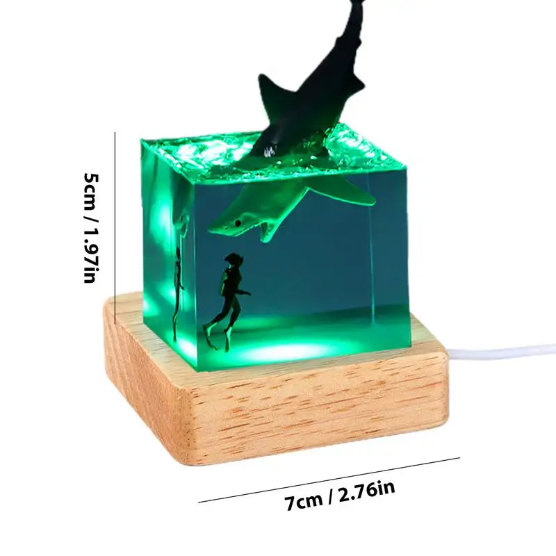 Cube Ocean Shark Diver Night Light Decoration Gift Whale Dolphin Epoxy Resin Desktop Lamp Luminous LED Night Light Home Decor